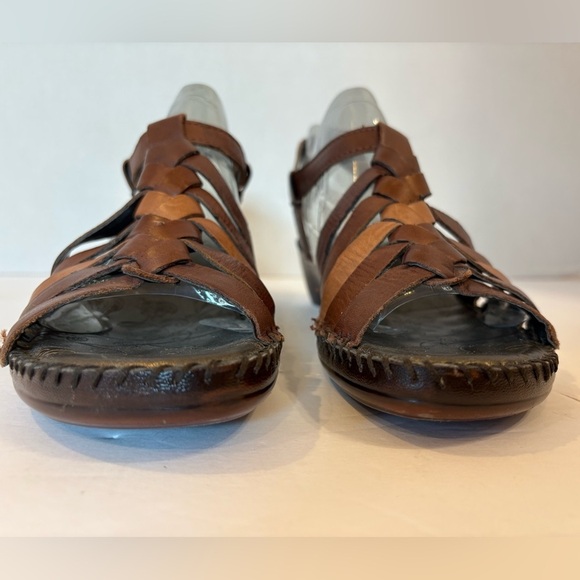 Strictly Comfort brown leather open toe Strappy Roman sandals shoes size 7 M - Picture 6 of 12